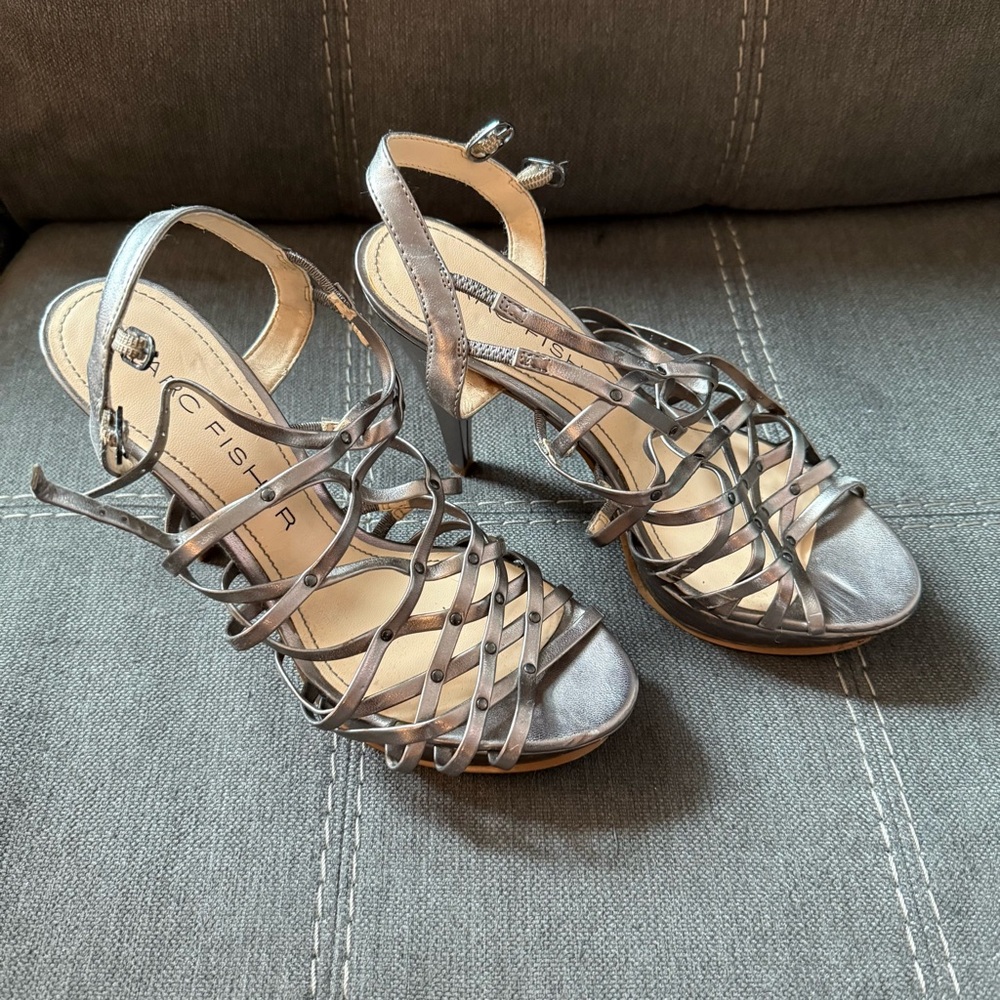 🌈5/$25 BUNDLE! Marc Fisher strap studded heels size 7